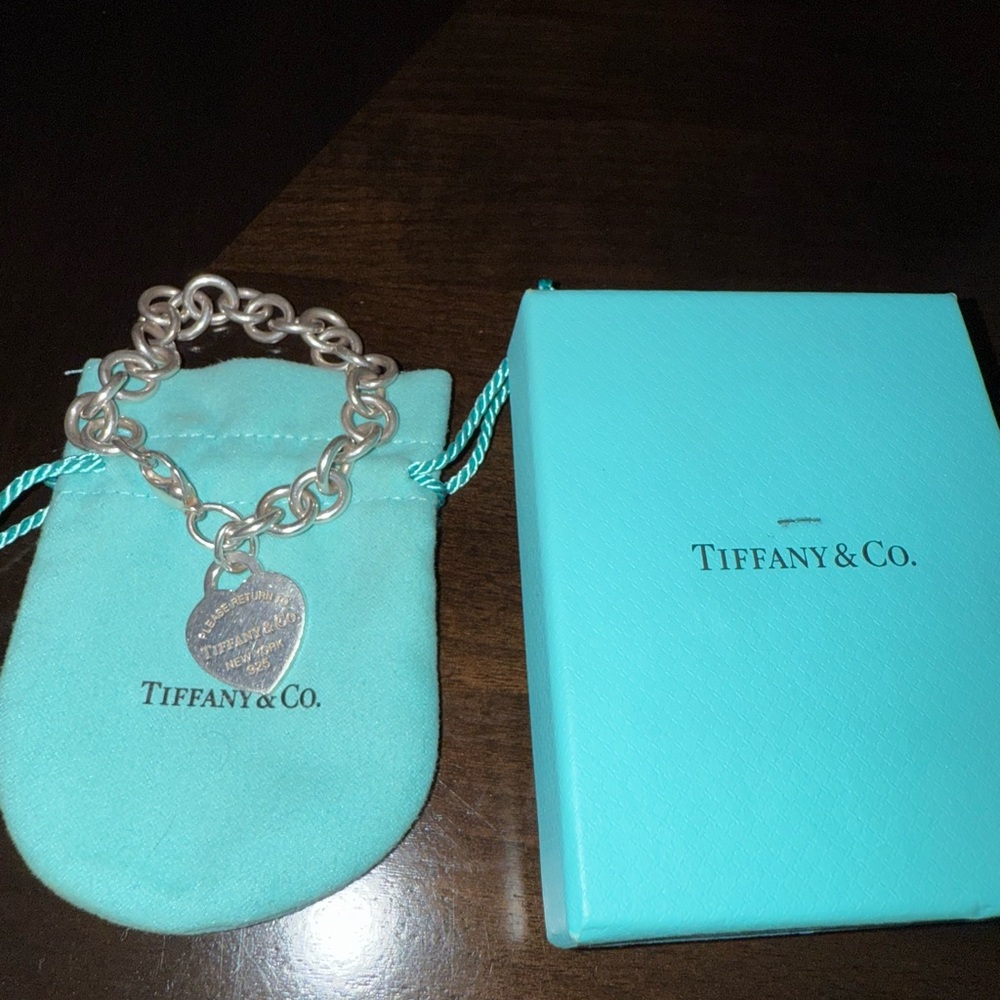 Tiffany & Co. Silver Chain Bracelet with Heart Charm